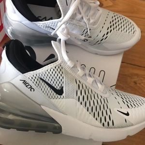 SOLD!!!! Women’s NIKE AIR MAX SIZE 8.5